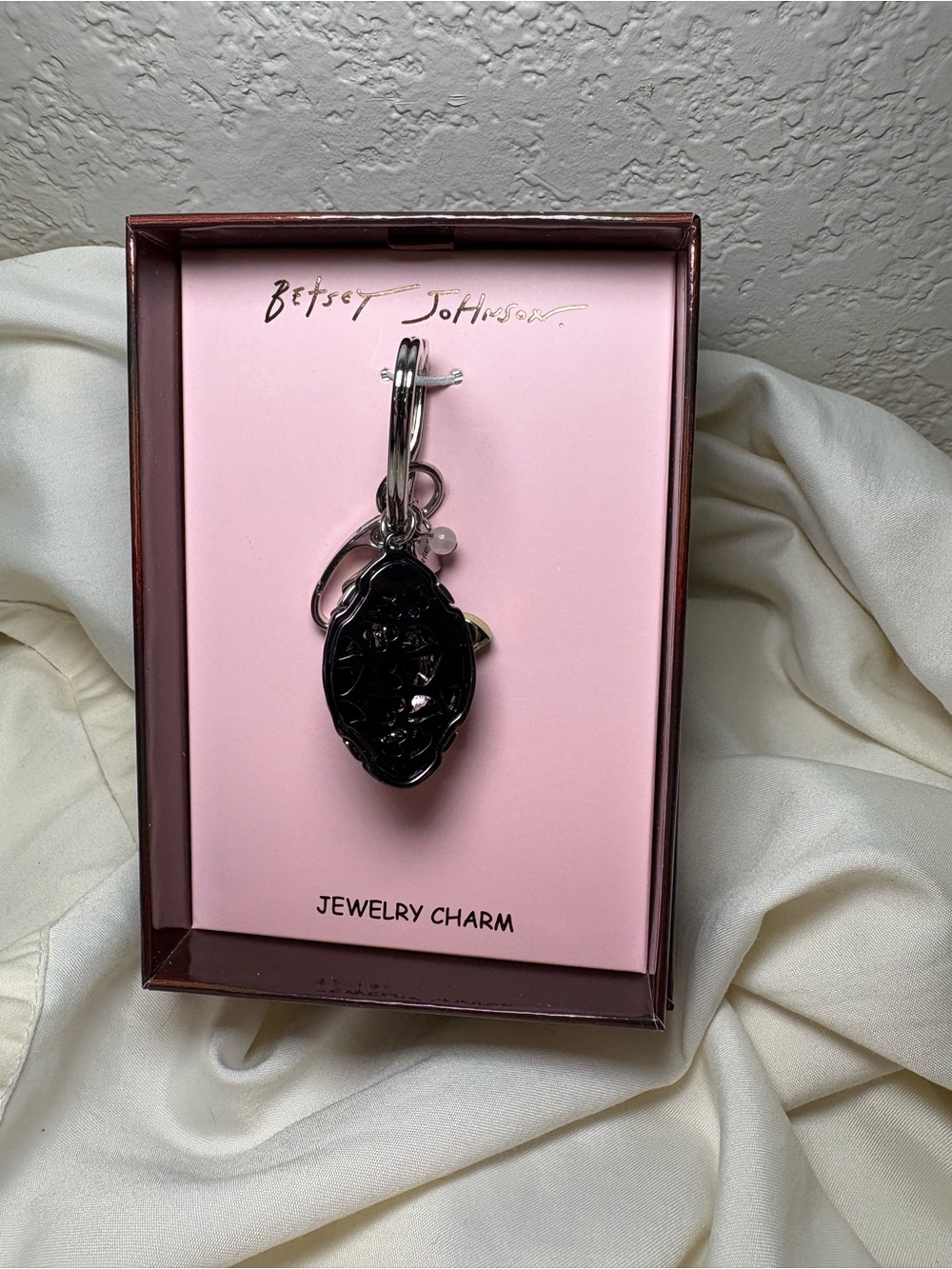 🏈 One Betsey Johnson Football Bag Charm Keychain - Picture 6 of 8